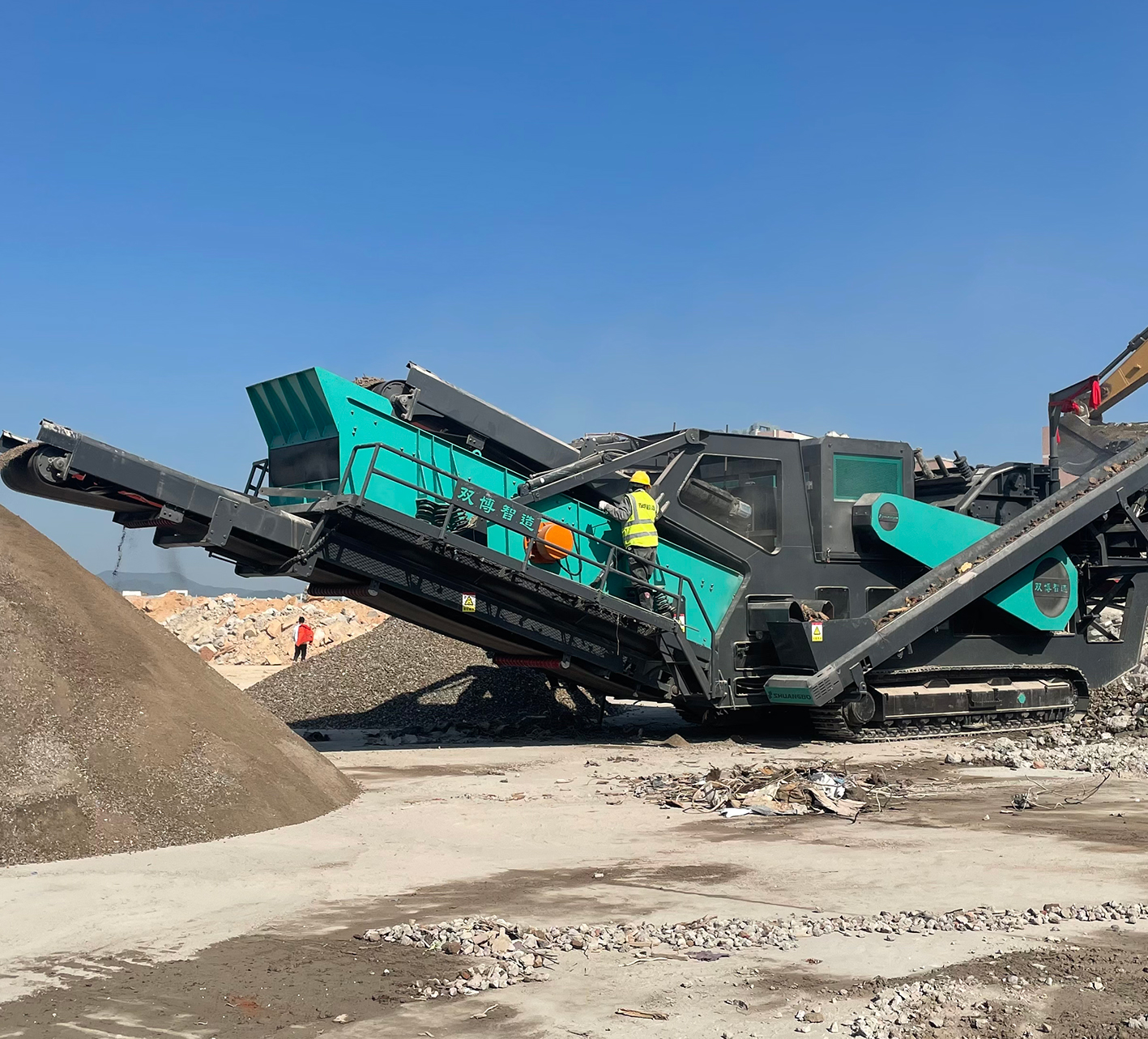 反擊式移動破碎站每小時能處理多少建筑垃圾？